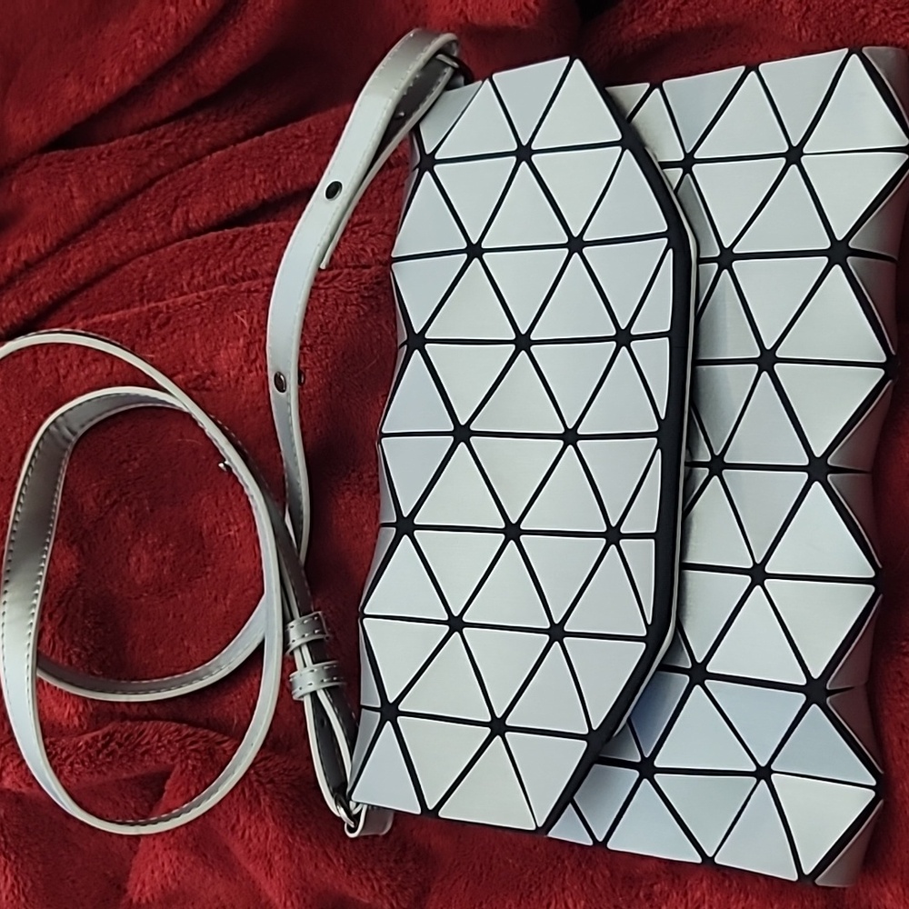 Inzi crossbody bag